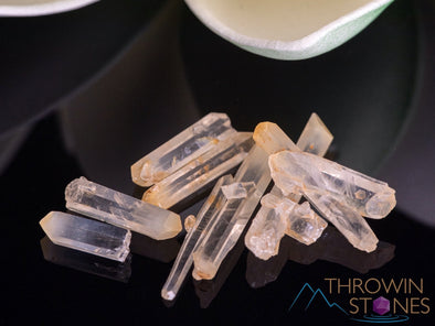 MANGO QUARTZ Crystal Points - Crystal Wand, Gemstones, Jewelry Making, Healing Crystals and Stones, E1718-Throwin Stones