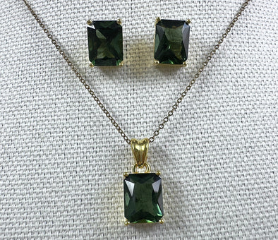 MOLDAVITE Jewelry Set - Czech Republic - 18k Gold Faceted Pendant with Matching Stud Earrings and a Certificate of Authenticity, 53936-Throwin Stones