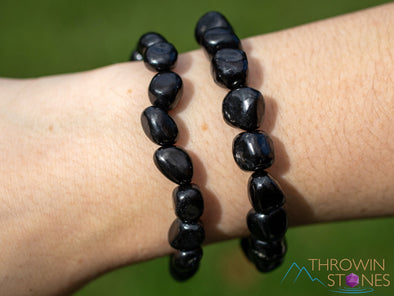 SHUNGITE Crystal Bracelet - Tumbled Beads - Beaded Bracelet, EMF Protection Jewelry, Healing Stone Bracelet, E0277-Throwin Stones